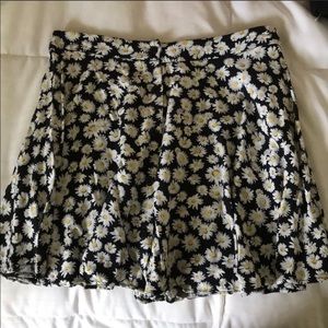 Forever 21 daisy circle skirt